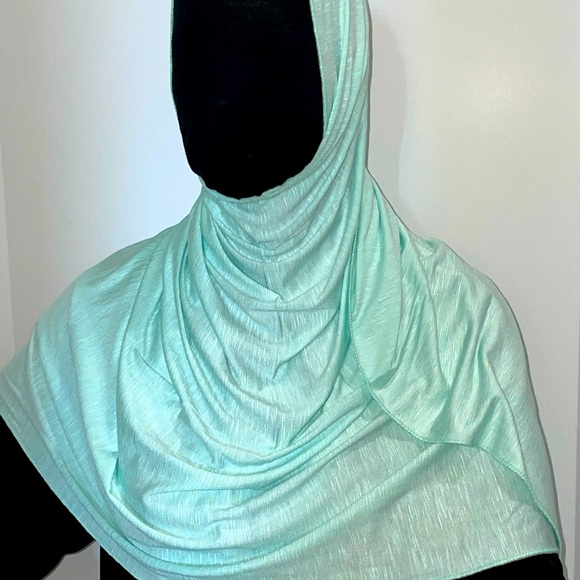 Hijab - Made In Dubai UAE - Picture 2 of 10